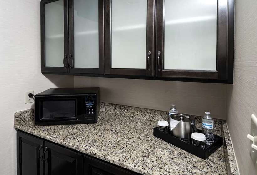 هتل Hilton Greenville