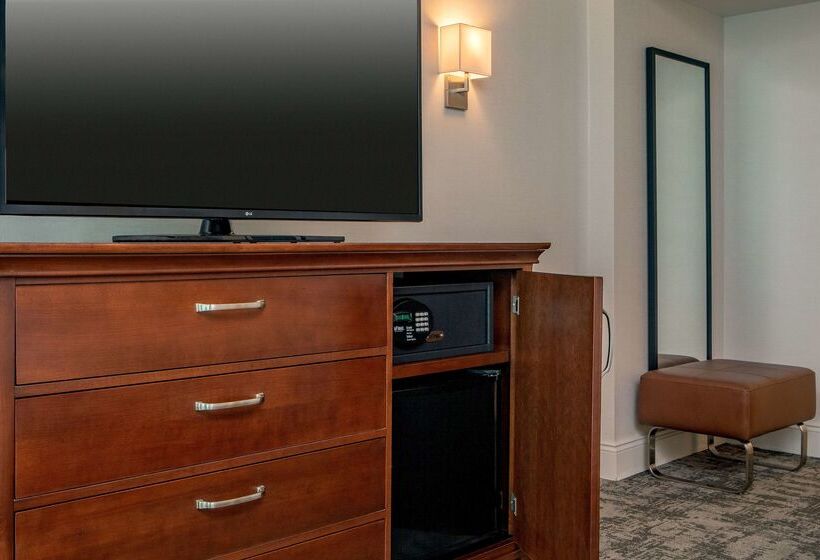 ホテル Hilton Greenville