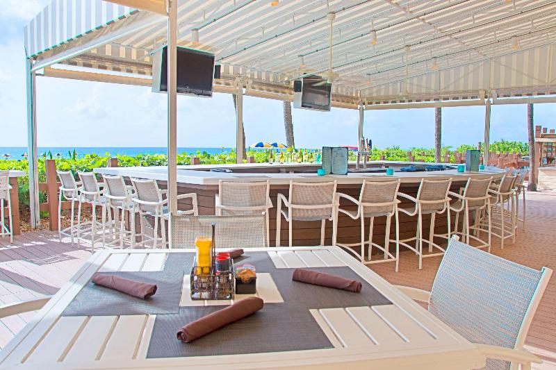 فندق The Singer Oceanfront Resort, Curio Collection By Hilton
