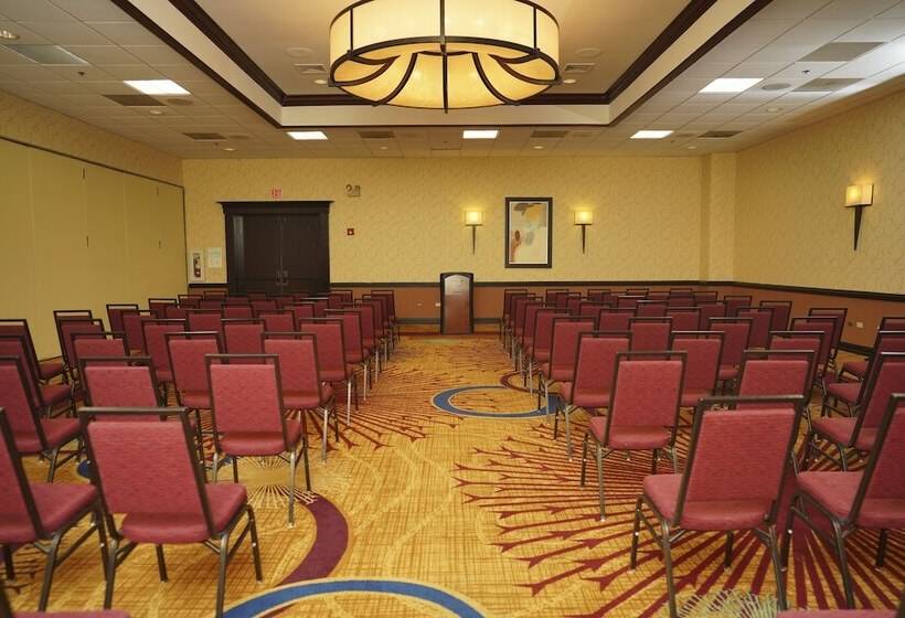 בית מלון כפרי Holiday Inn & Suites Chicago Carol Stream Wheaton, An Ihg