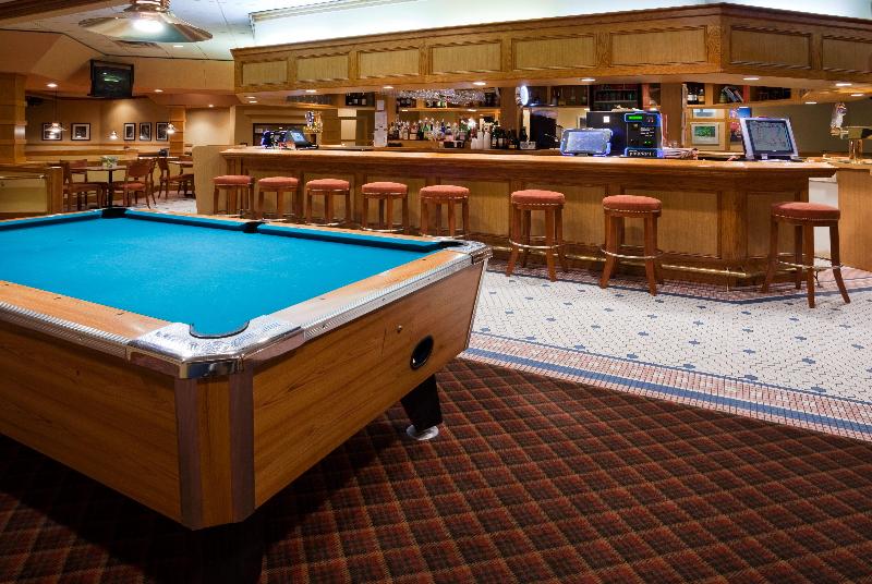 هتل Holiday Inn & Suites St. Cloud, An Ihg