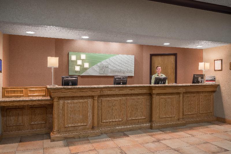 هتل Holiday Inn & Suites St. Cloud, An Ihg