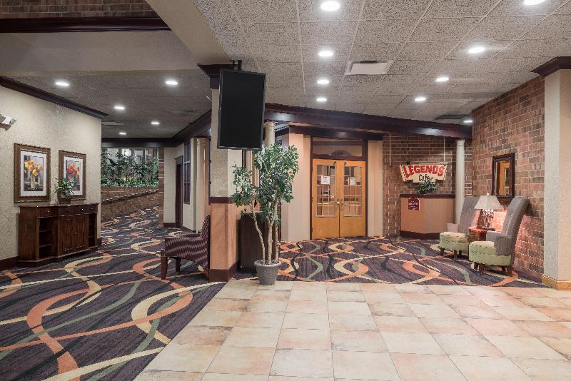 هتل Holiday Inn & Suites St. Cloud, An Ihg