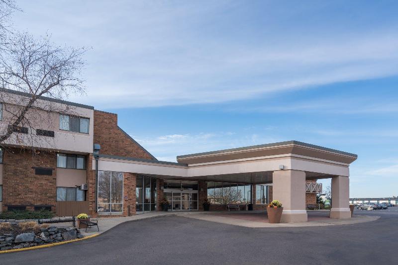 هتل Holiday Inn & Suites St. Cloud, An Ihg