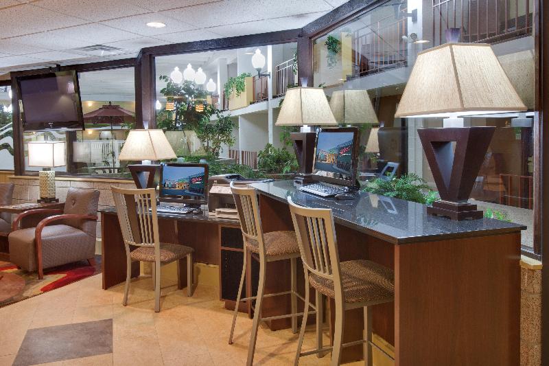 هتل Doubletree By Hilton Austin, Mn