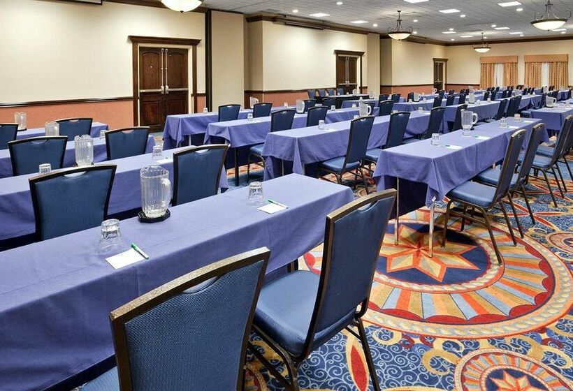 ホテル Holiday Inn Columbus N -I-270 Worthington