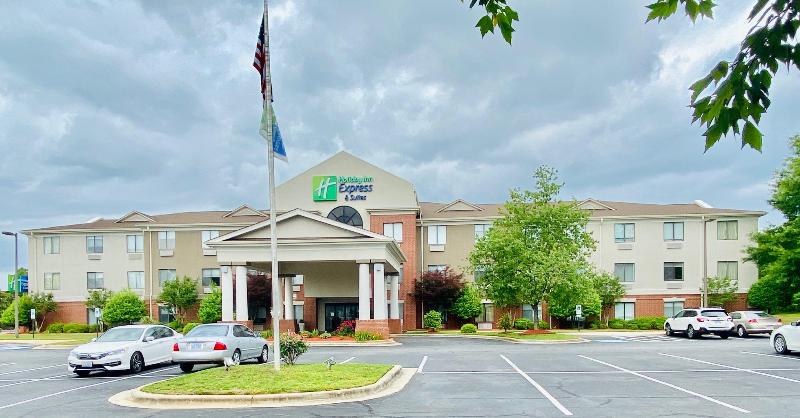 Отель Holiday Inn Express & Suites Reidsville, An Ihg
