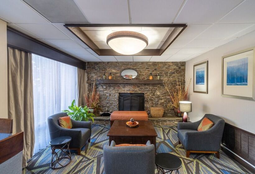 Отель Holiday Inn Express Forsyth, An Ihg