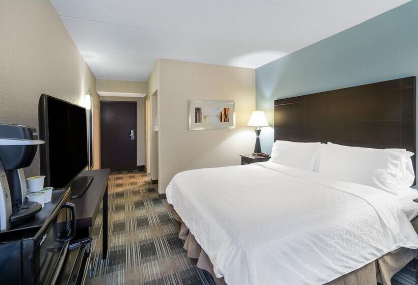Отель Holiday Inn Express Forsyth, An Ihg