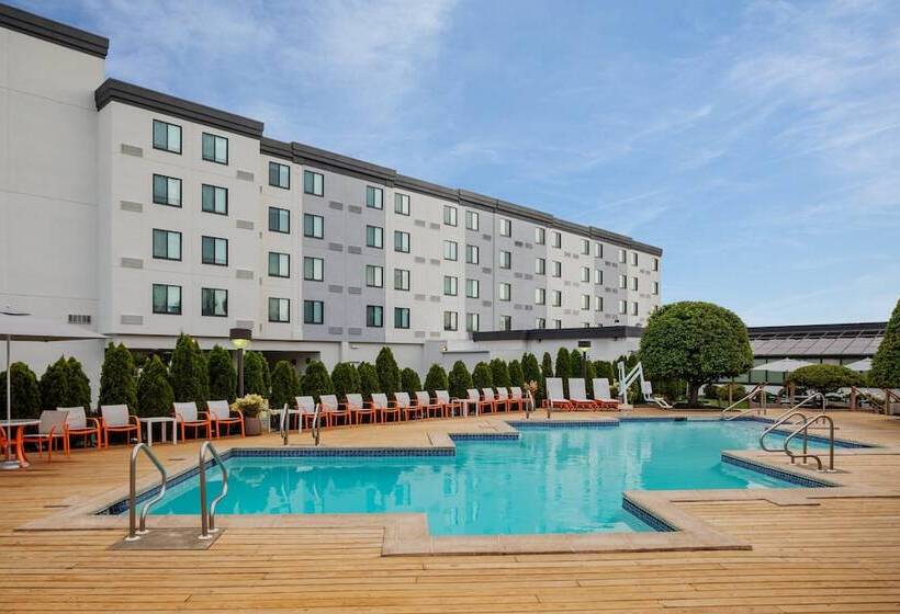 Отель Holiday Inn Hasbrouck Heights Meadowlands, An Ihg