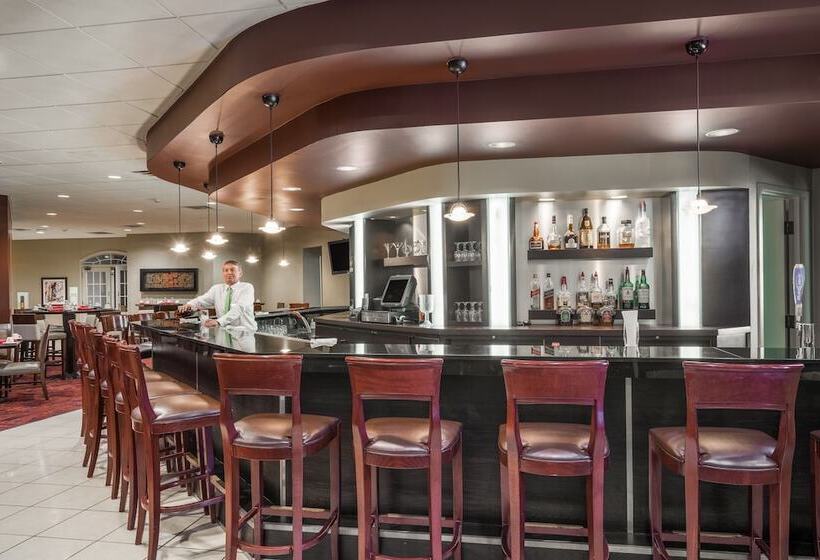 호텔 Holiday Inn Manitowoc By Ihg