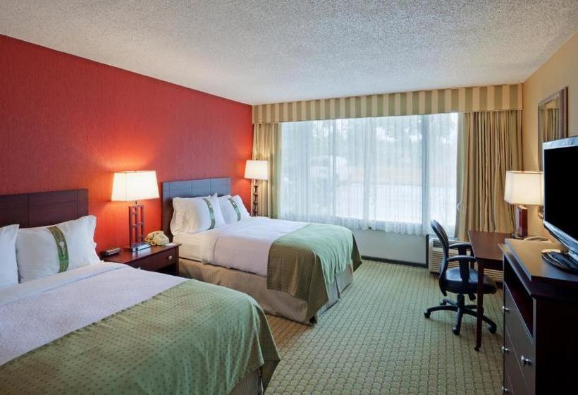 هتل Holiday Inn  & Suites Nashua, An Ihg