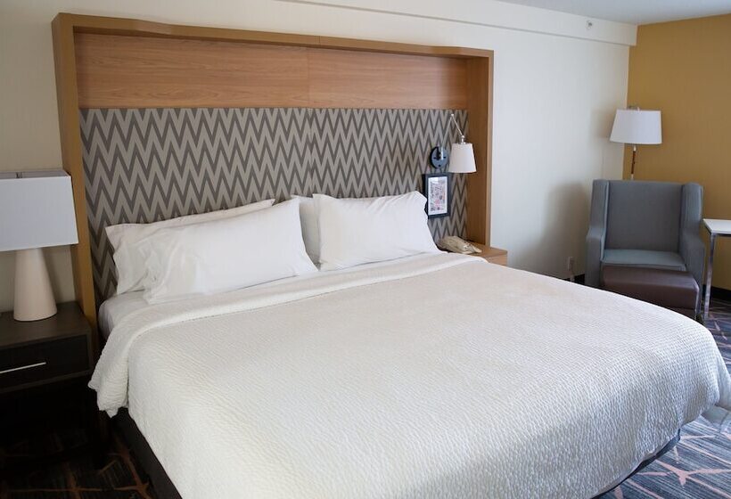 هتل Holiday Inn Redding, An Ihg