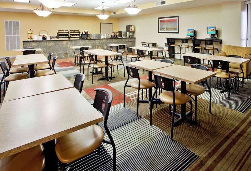 هتل La Quinta By Wyndham Memphis Airport Graceland