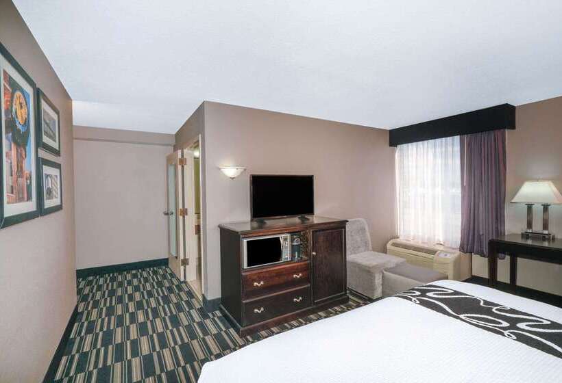 هتل La Quinta By Wyndham Memphis Airport Graceland