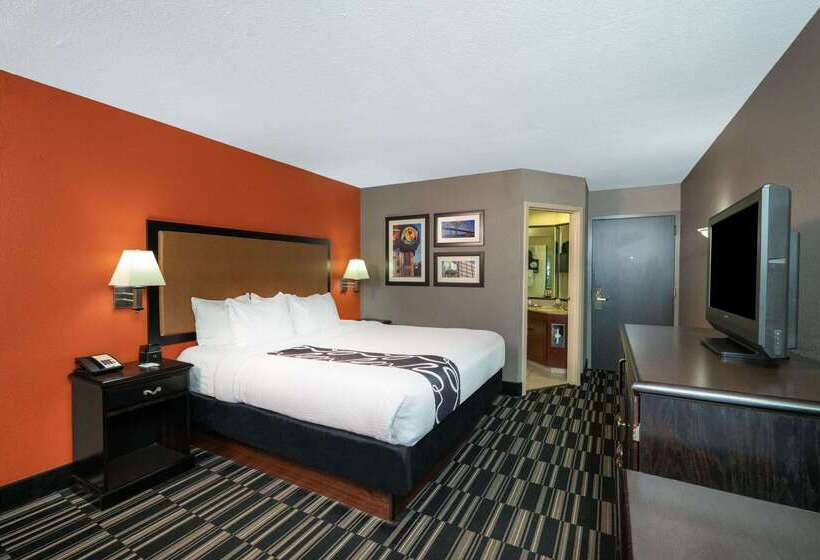 هتل La Quinta By Wyndham Memphis Airport Graceland