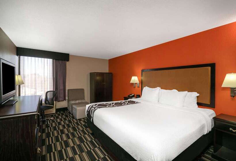 هتل La Quinta By Wyndham Memphis Airport Graceland