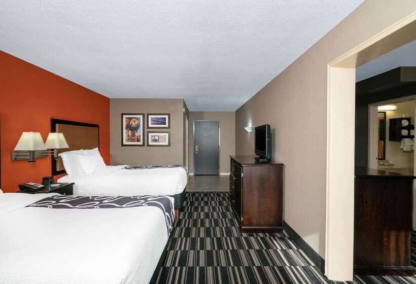 هتل La Quinta By Wyndham Memphis Airport Graceland