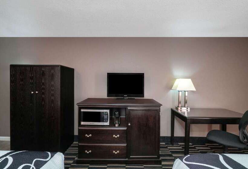 هتل La Quinta By Wyndham Memphis Airport Graceland
