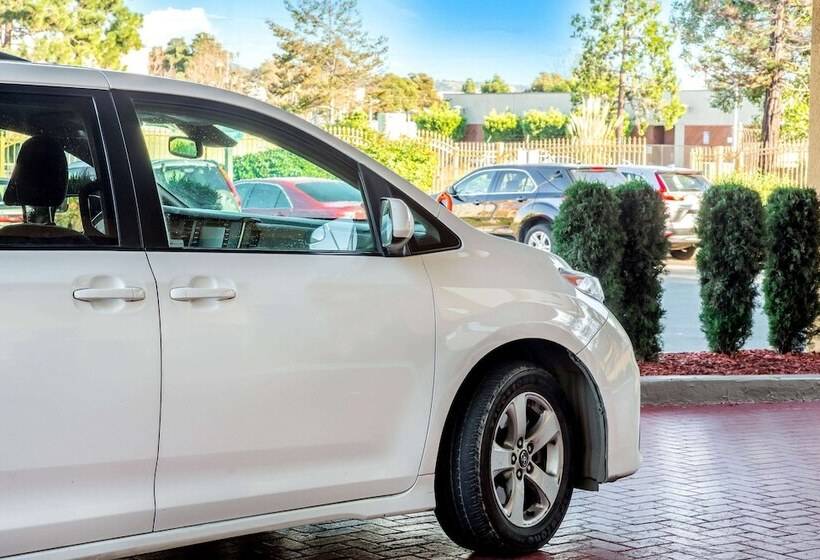 فندق La Quinta By Wyndham Oakland Airport Coliseum