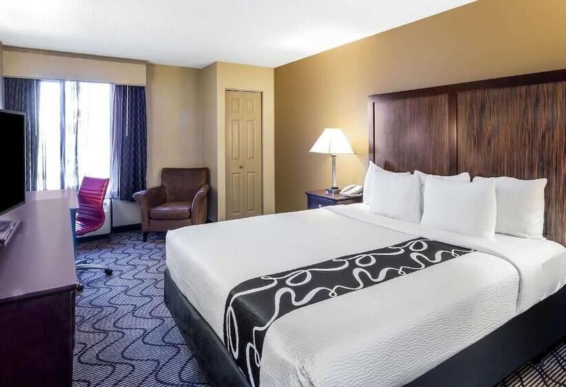 هتل La Quinta By Wyndham Oakland Airport Coliseum