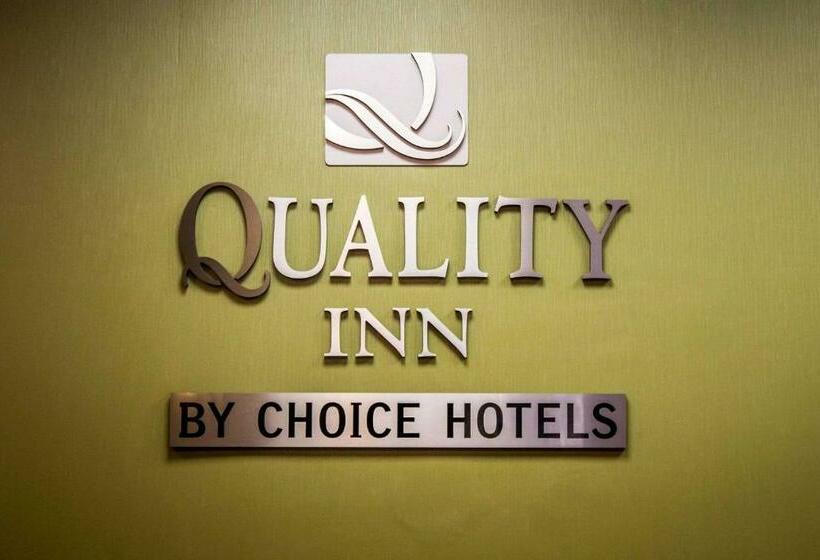 ホテル Quality Inn Chapel Hill  University Area