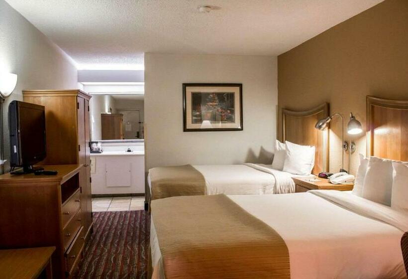 ホテル Quality Inn Chapel Hill  University Area