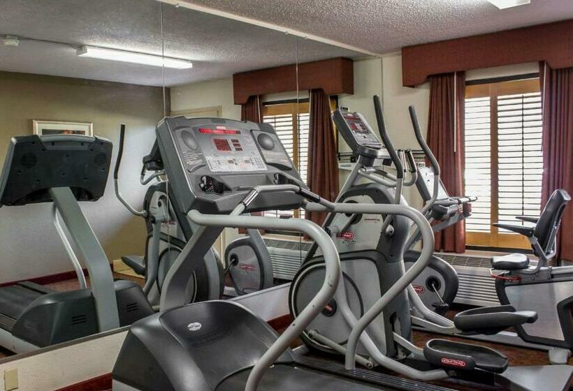 هتل Quality Inn Chapel Hill  University Area