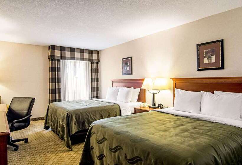 호텔 Quality Inn