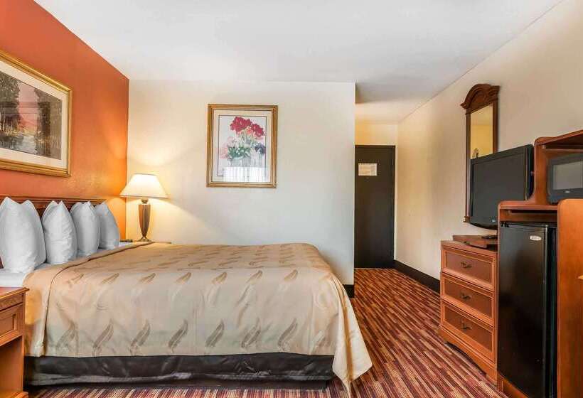 호텔 Quality Inn