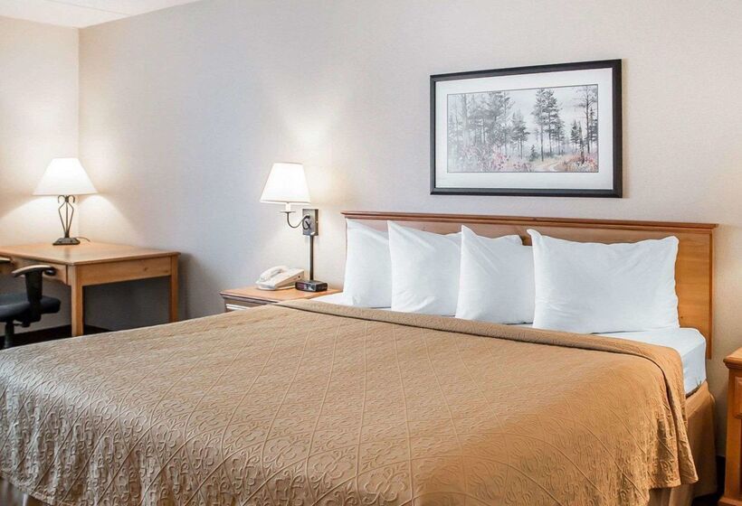 هتل Quality Inn
