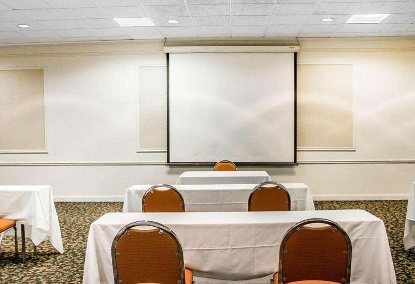 هتل Quality Inn