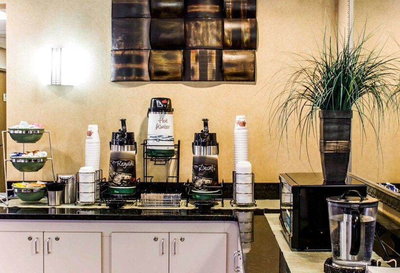 호텔 Quality Inn Roanoke Near Lake Gaston