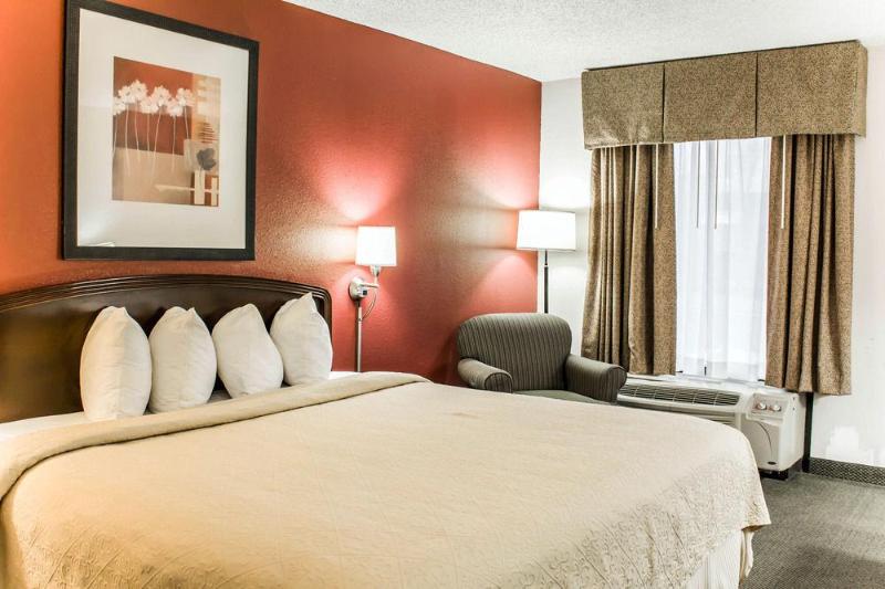 호텔 Quality Inn Roanoke Near Lake Gaston