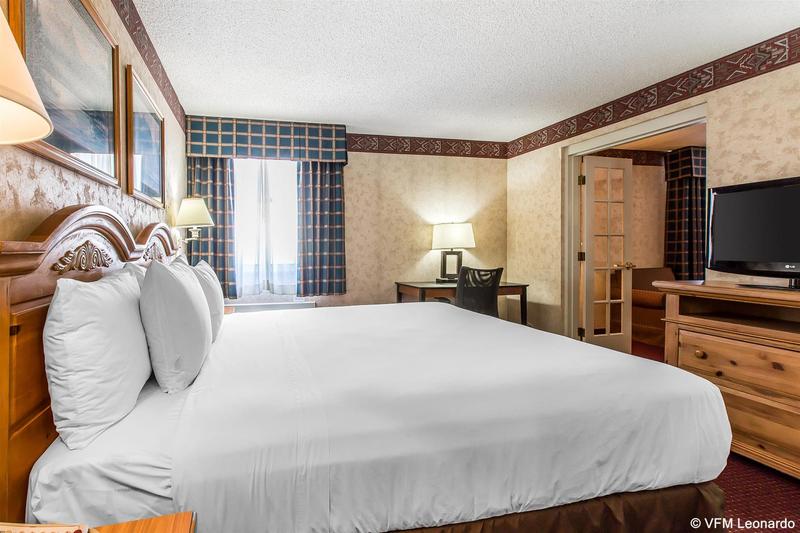 호텔 Quality Inn & Suites