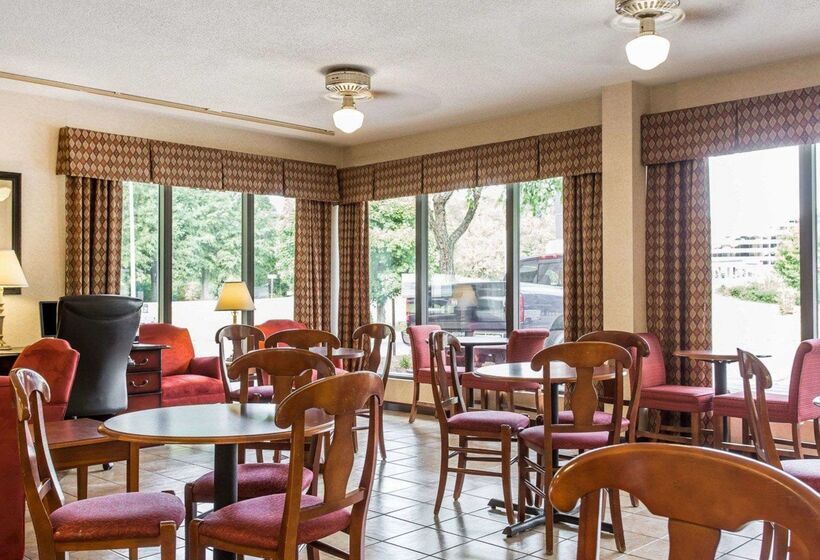 فندق Quality Inn University