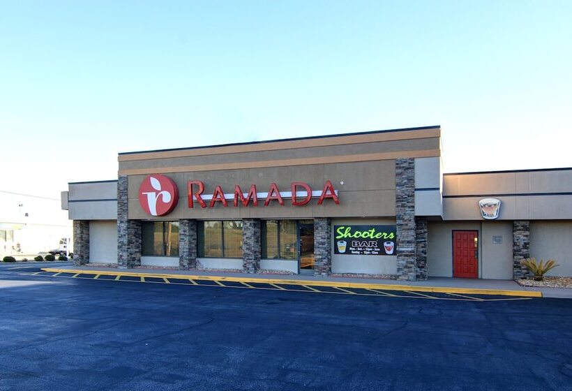 هتل Ramada By Wyndham Macon