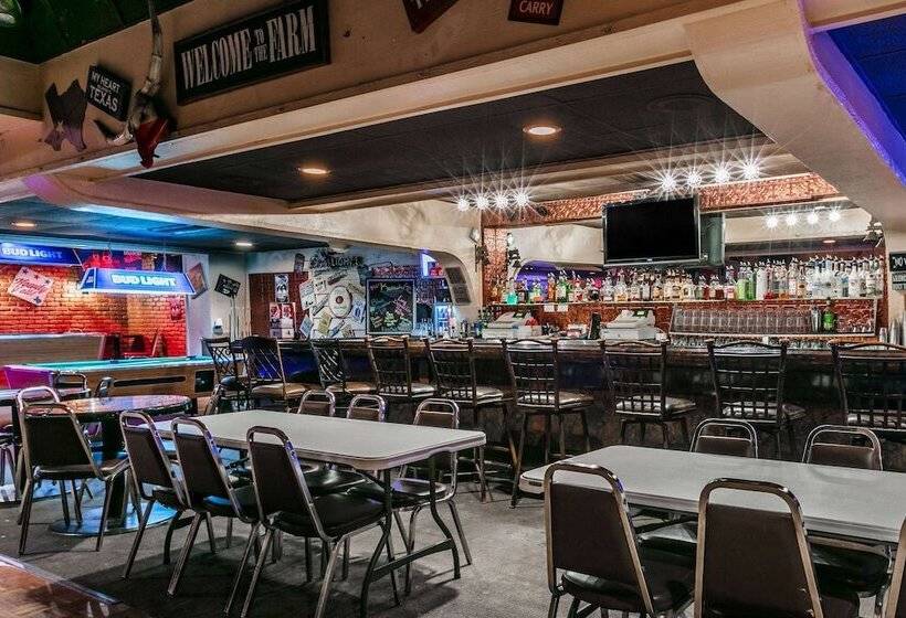 هتل Ramada By Wyndham Odessa Near University Of Texas Permian