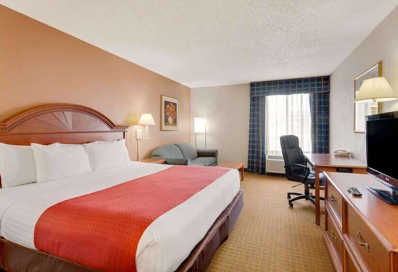 هتل Ramada By Wyndham Provo