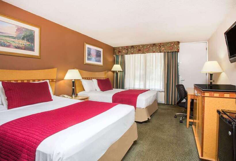 هتل Ramada By Wyndham & Suites Warner Robins