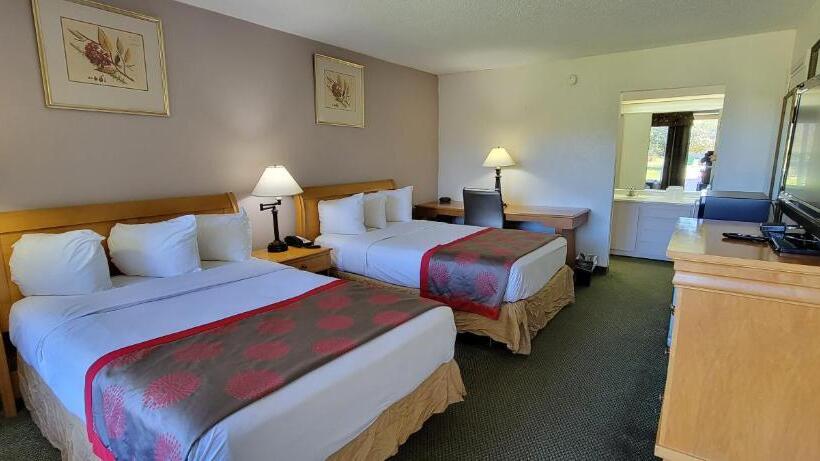 هتل Ramada By Wyndham & Suites Warner Robins