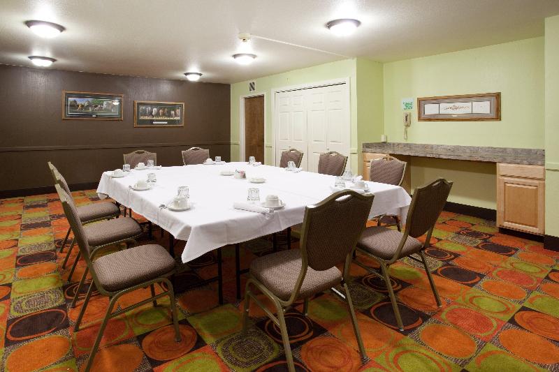 Ramada Plaza By Wyndham Sheridan Hotel & Convention Center
