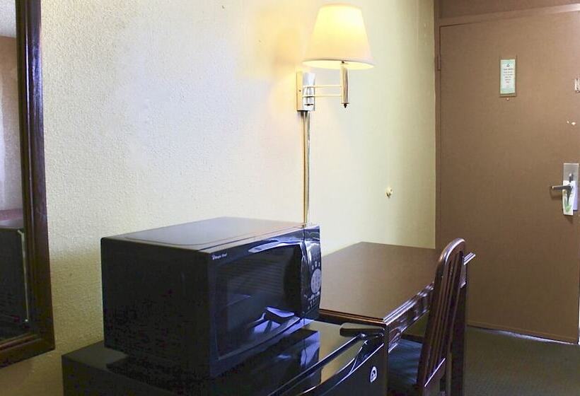 هتل Rodeway Inn