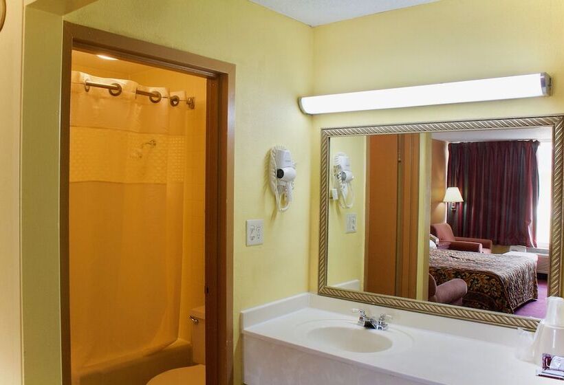 هتل Rodeway Inn