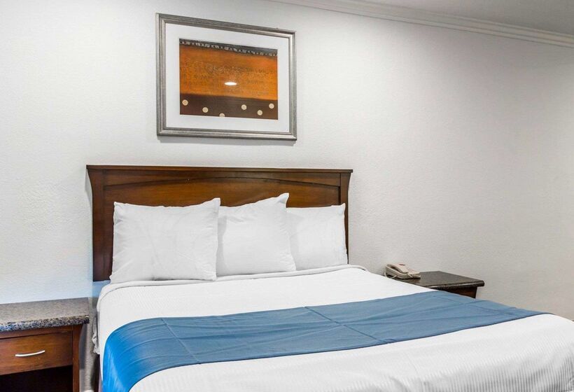 هتل Rodeway Inn & Suites Pacific Coast Highway