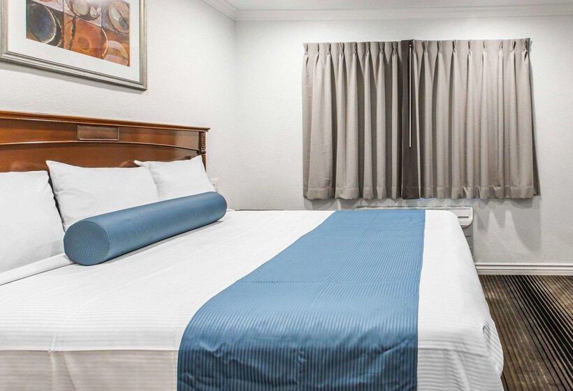 هتل Rodeway Inn & Suites Pacific Coast Highway