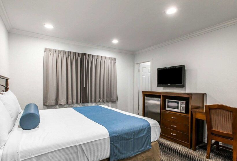 فندق Rodeway Inn & Suites Pacific Coast Highway