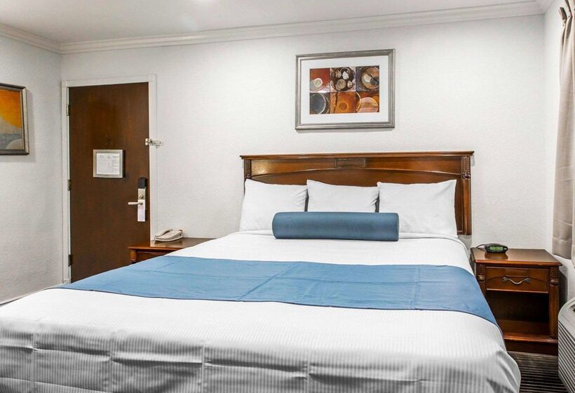هتل Rodeway Inn & Suites Pacific Coast Highway