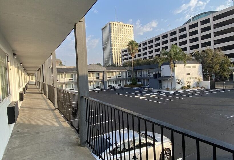 هتل Surestay By Best Western Fresno Central