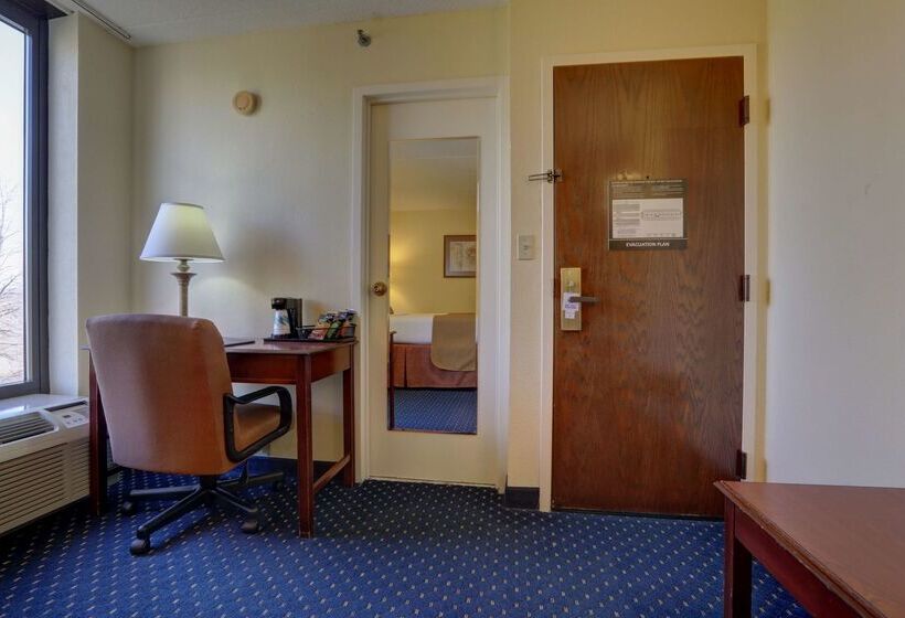 Hotel Surestay Plus  Chicago Lombard By Best Western